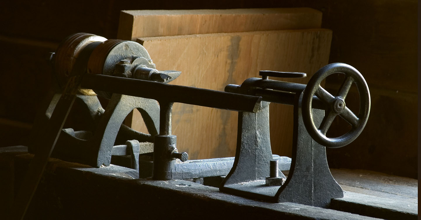 a cabinet maker's lathe