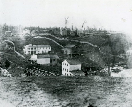 archival-photograph-of-Village-of-Laskay