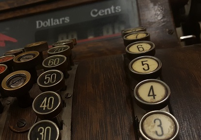 old fashioned cash register